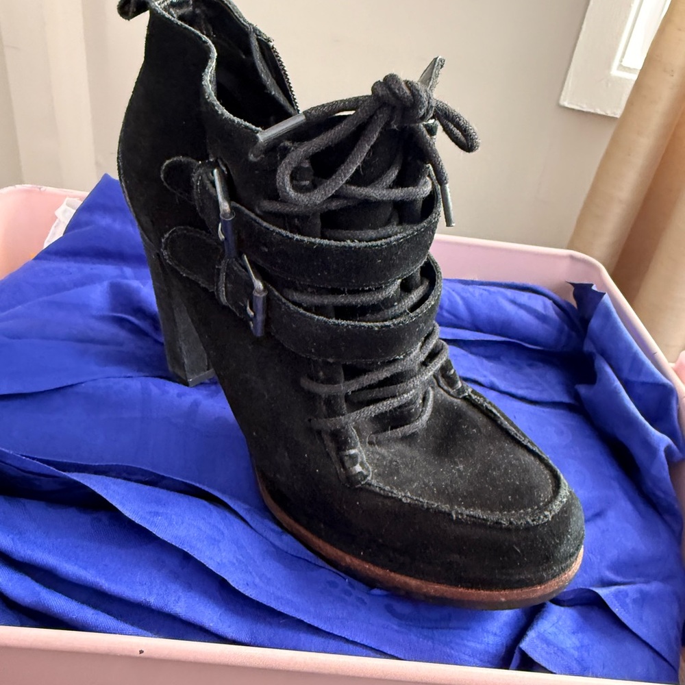 DV by Dolce Vita Black Suede Lace Up Block Heel Booties Size 8 - Picture 2 of 7